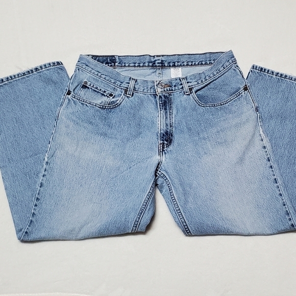 Vintage Retro Y2K Levi's 550 Relaxed Fit Husky Cut Light Wash Distressed Jeans - Picture 3 of 12